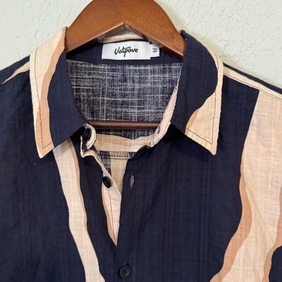 Men's Vatpave Navy Blue and Tan Casual Groovy Short Sleeve Button Down Shirt - Picture 3 of 8